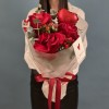 Букет с розами и шариком Сердце в цветах